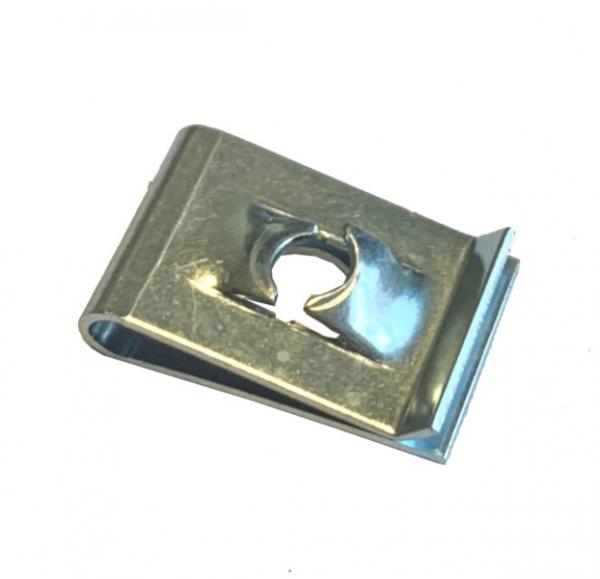 Schnappmutter 4.8 für Blechschrauben